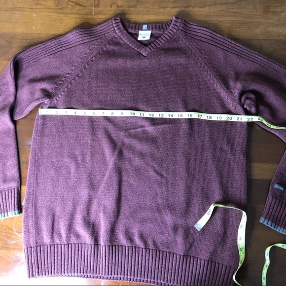 Columbia V-neck Sweater - Picture 7 of 7